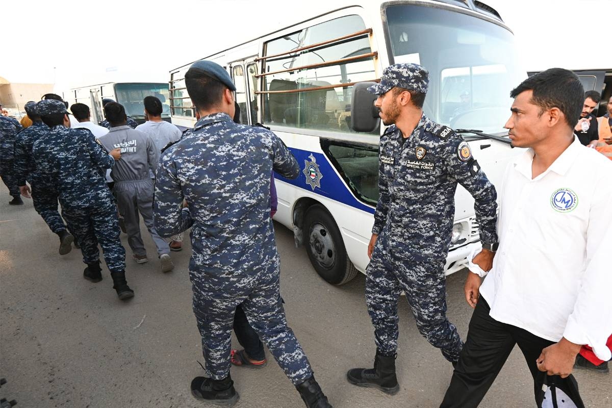 ضبط أحد المخالفين 