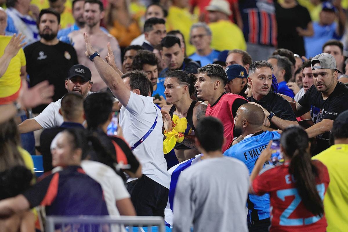 داروين نونييس خلال أحداث الشغب