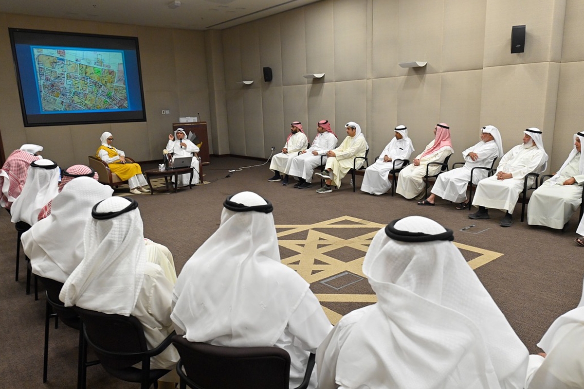 من أجواء الحلقة النقاشية