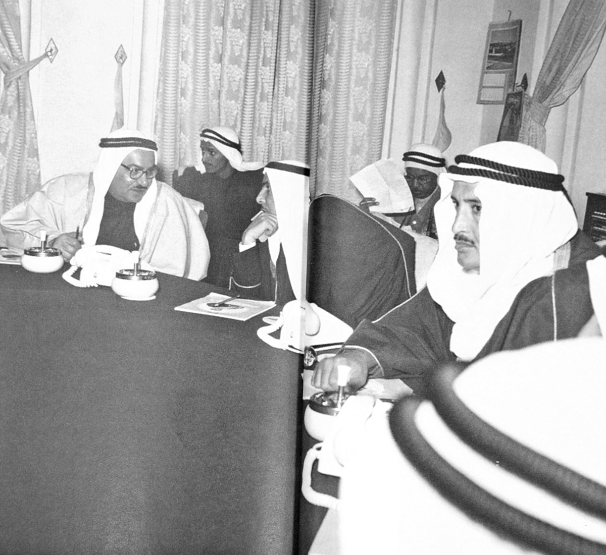 ... وفي «التأسيسي» مع الراحلَين صباح السالم وعبدالعزيز الصقر