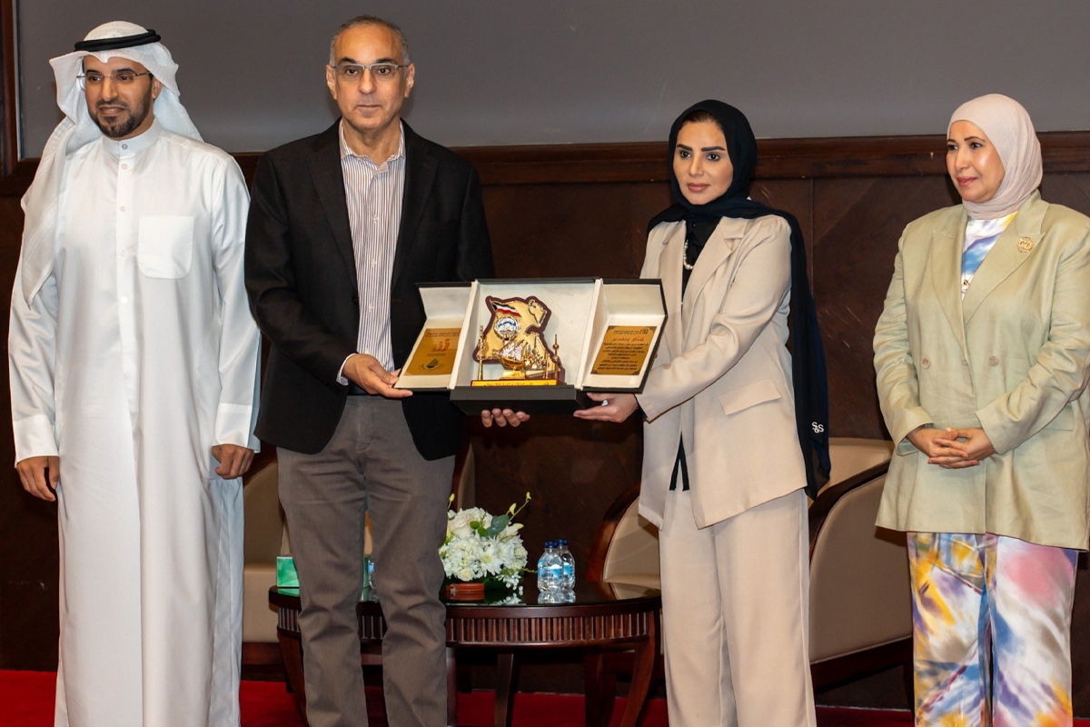 جانب من تكريم الجهات الرسمية المشاركة في الفعالية