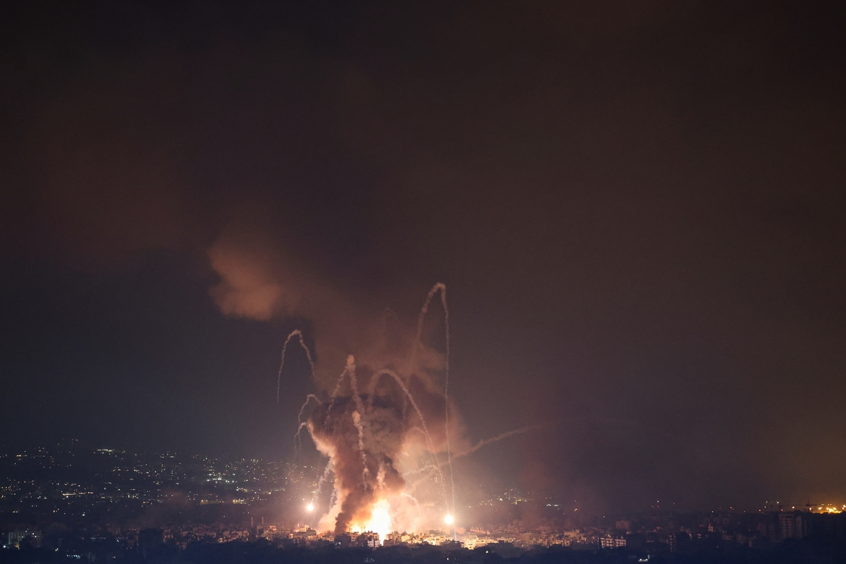 غارة على الضاحية