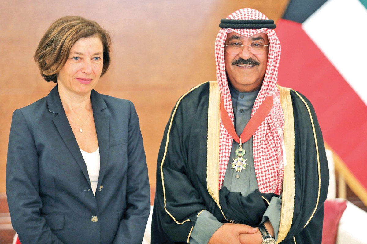 سموه لدى تسلمه الوسام الفرنسي