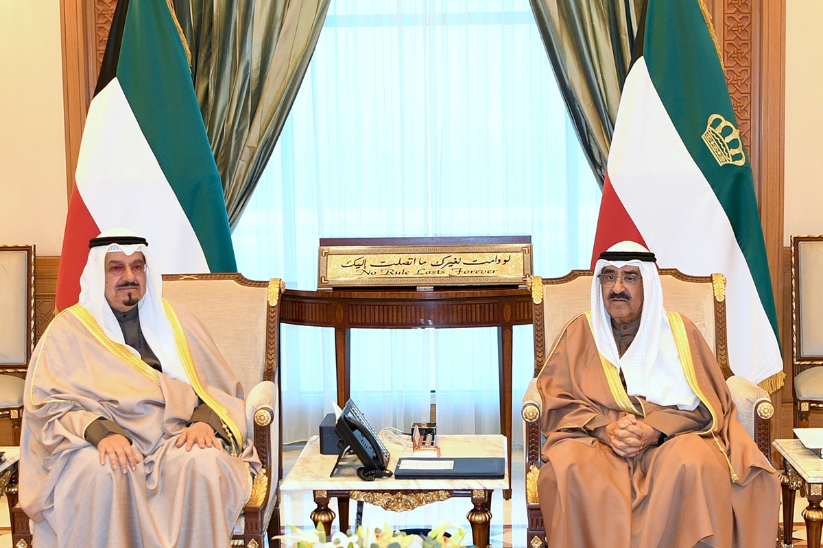 سمو الأمير مستقبلاً رئيس الوزراء