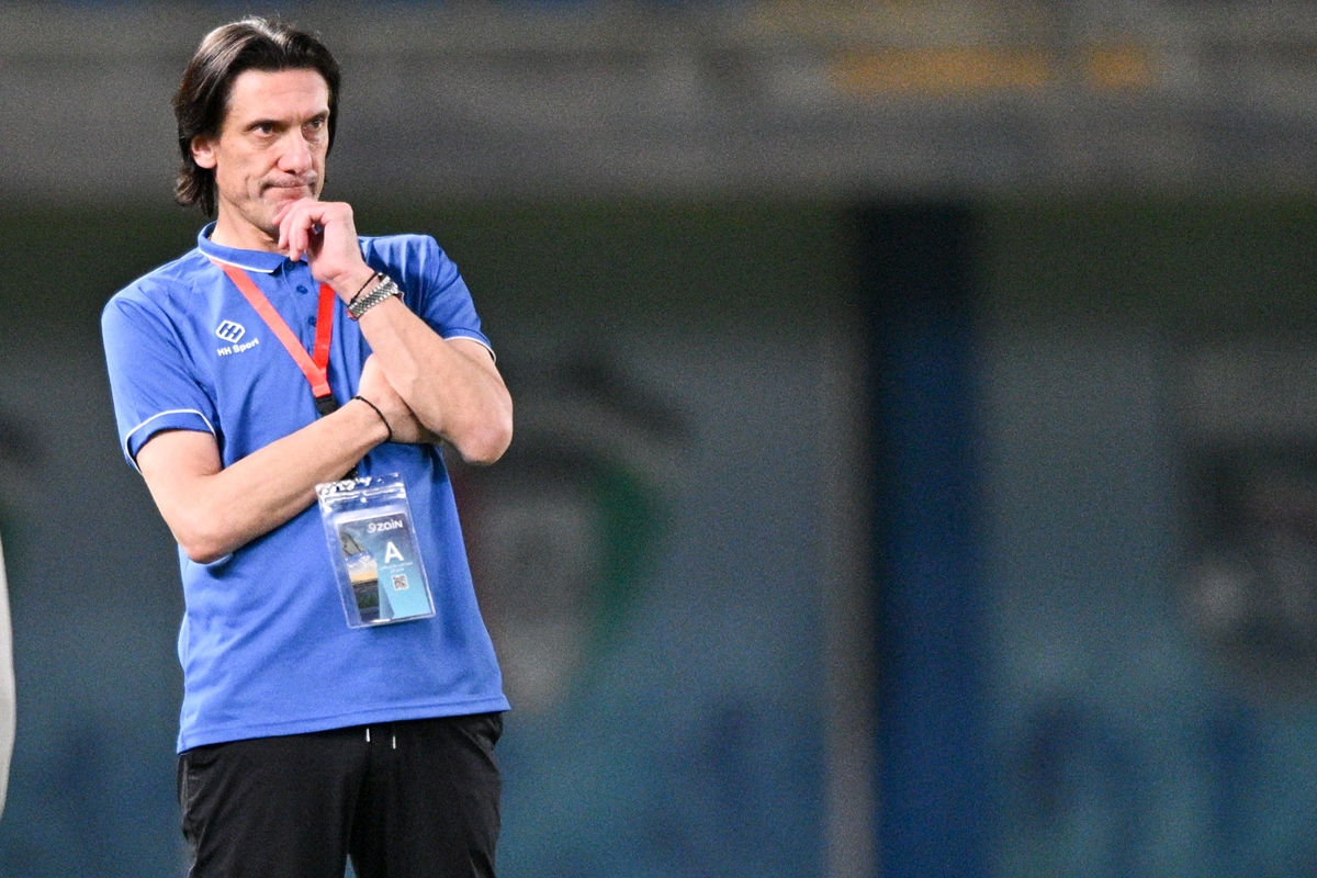 المدرب نيبوشا يوفوفيتش 