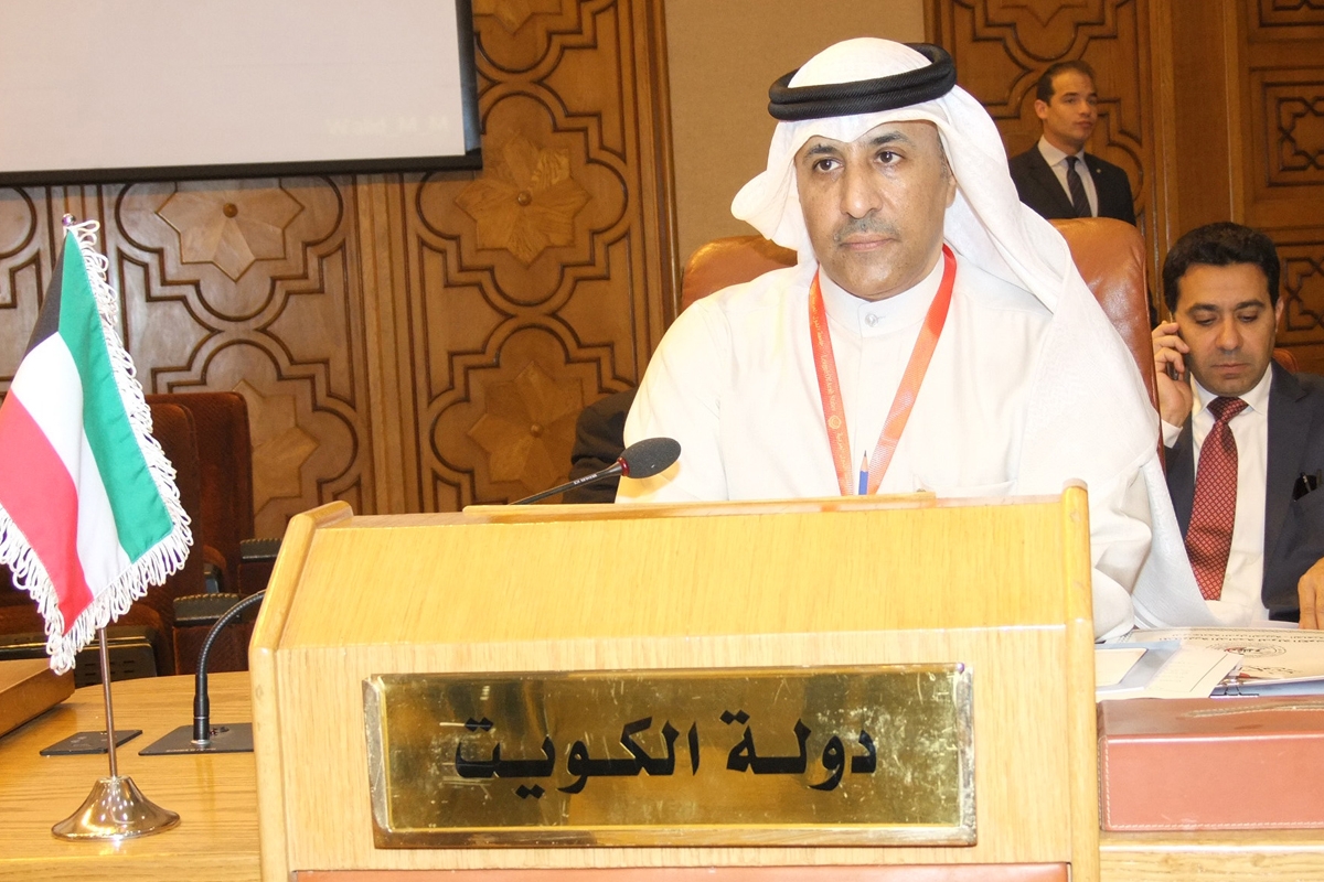 مساعد وزير الخارجية للشؤون القنصلية السفير عزيز الديحاني 