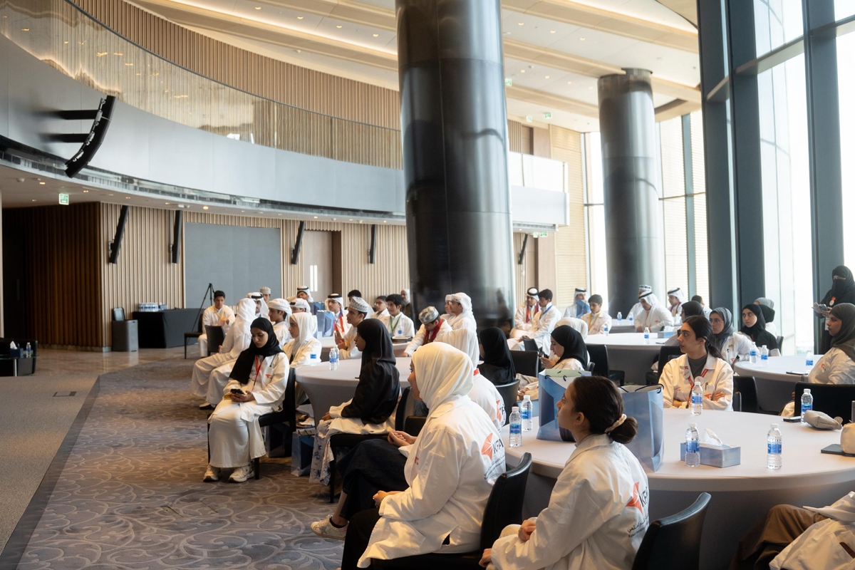 جانب من البرنامج التي يقدمه وياي للطلبة