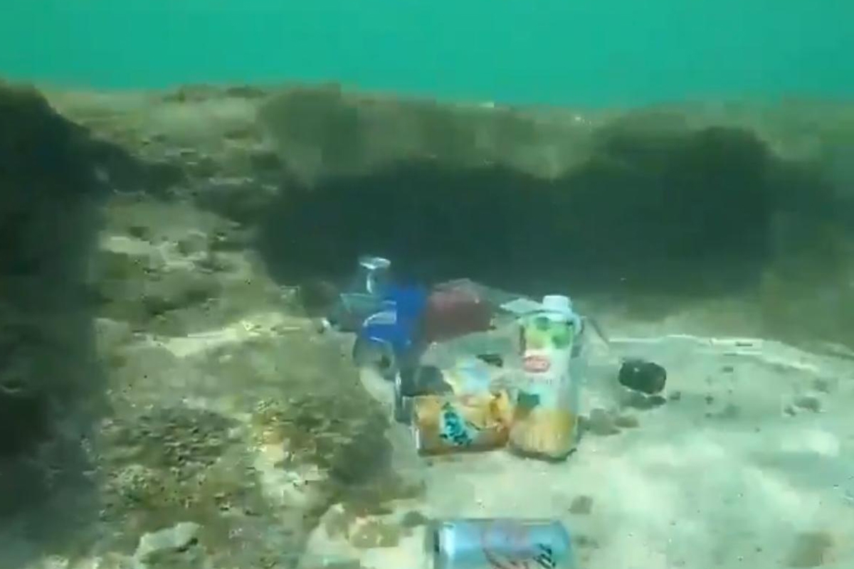 جانب من المخلفات المدمرة للبيئة البحرية