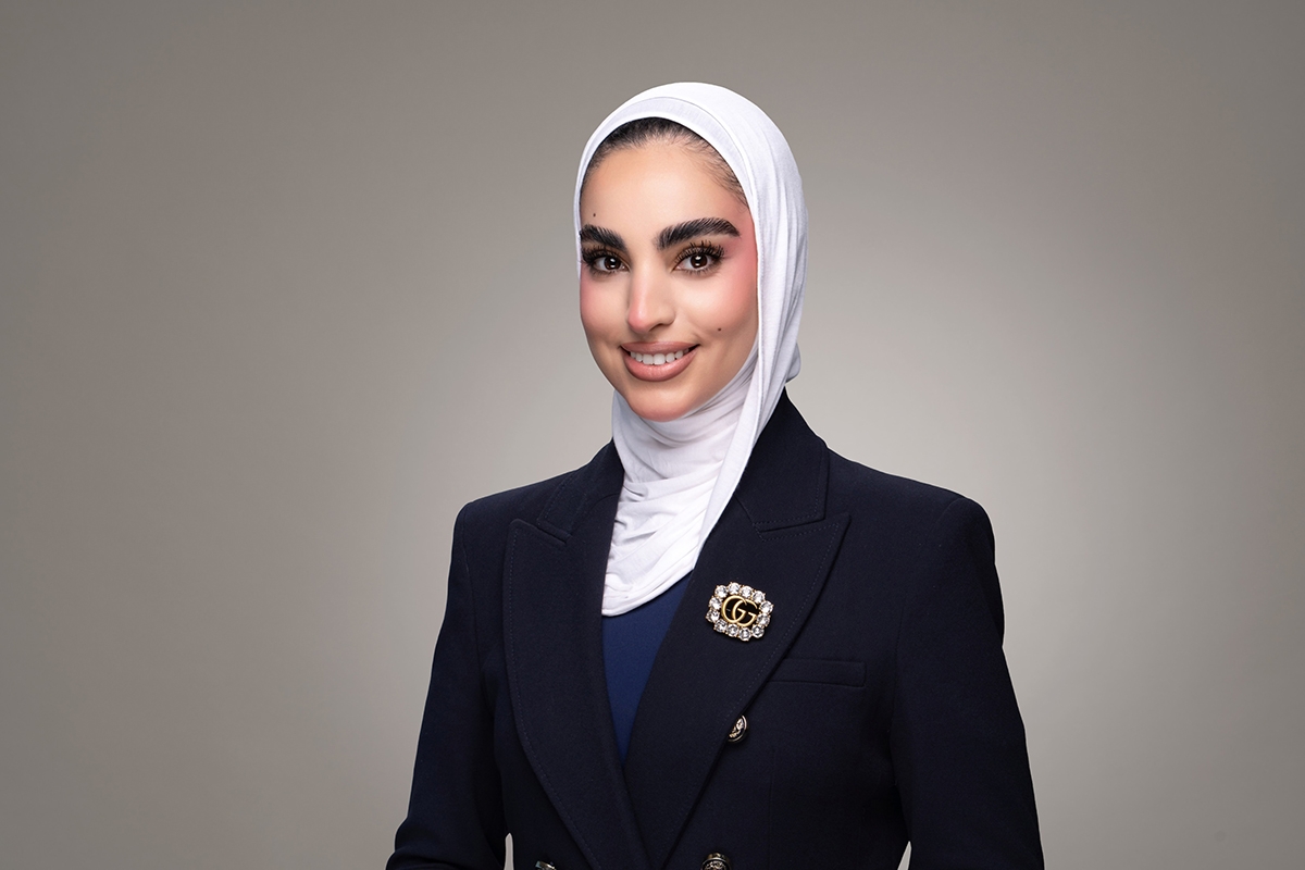 مسؤولة في إدارة الاتصالات والعلاقات المؤسسية في البنك فجر النجار 