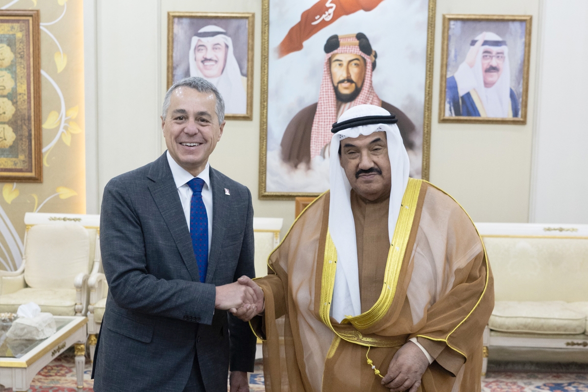 المحمد مرحباً بوزير الخارجية السويسري في قصر الشويخ    