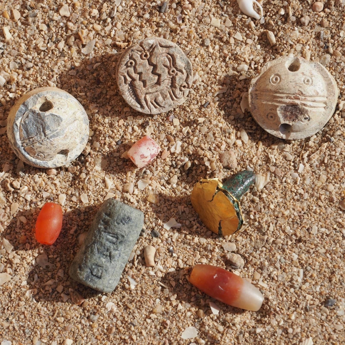 اكتشاف معبد من حضارة دلمون في فيلكا اكتشاف معبد من حضارة دلمون في فيلكا