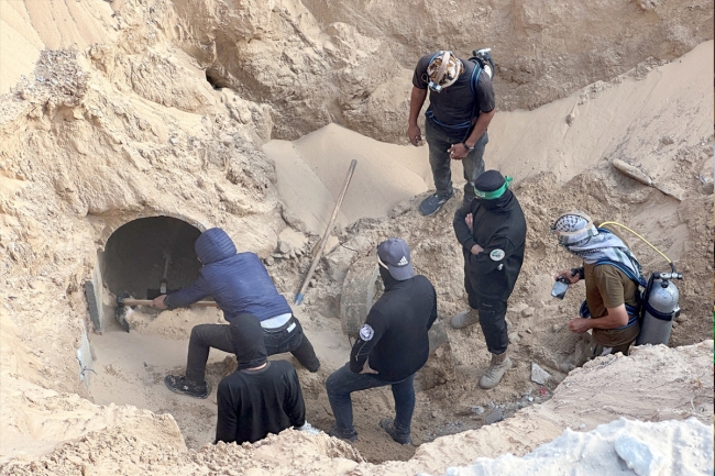 إسرائيل تلوّح برد ميداني ضد غزة... وتصعّد في الضفة