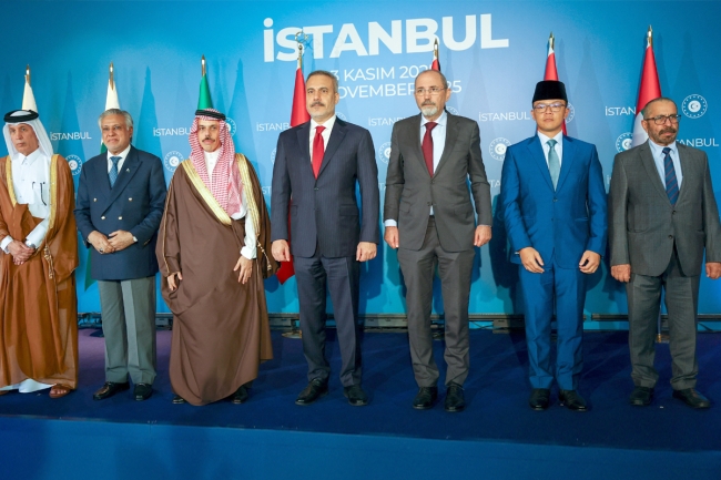 توتر تركي - إسرائيلي يواكب اجتماع إسطنبول بشأن «قوة غزة»