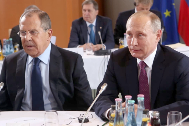 مقابلات لافروف تُبقي الغموض حول علاقته مع بوتين