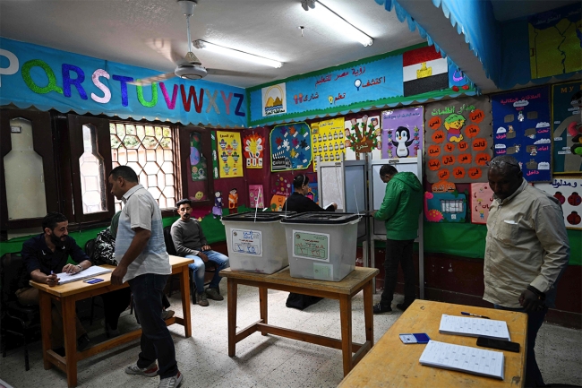 المصريون يصوتون في المرحلة الأولى لانتخابات مجلس النواب 2025