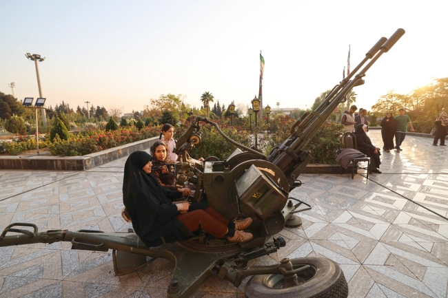 إيران تدافع عن احتجاز ناقلة بتروكيماوية في الخليج