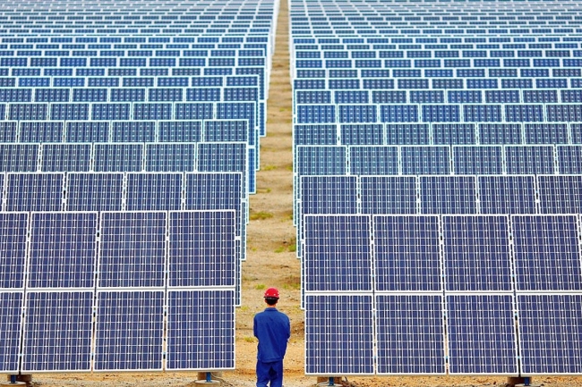 «الدبدبة» للطاقات المتجددة.. 30 سنة مدة الاستثمار