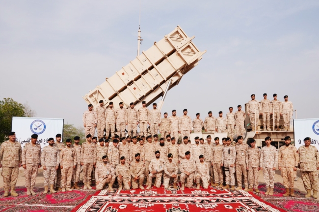 رئيس الأركان يُشيد بالمستوى المتقدم لمنتسبي «الدفاع الجوي»