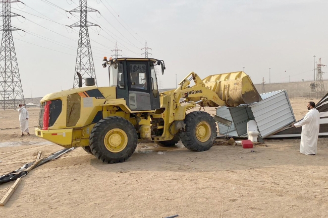 البلدية: إزالة 33 مخيماً ورفع 22 عربة متنقلة شمالاً