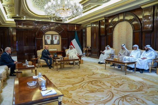 رئيس الوزراء: استقدام مراكز صحية عالمية لخدمة المرضى ورفع جودة الخدمات