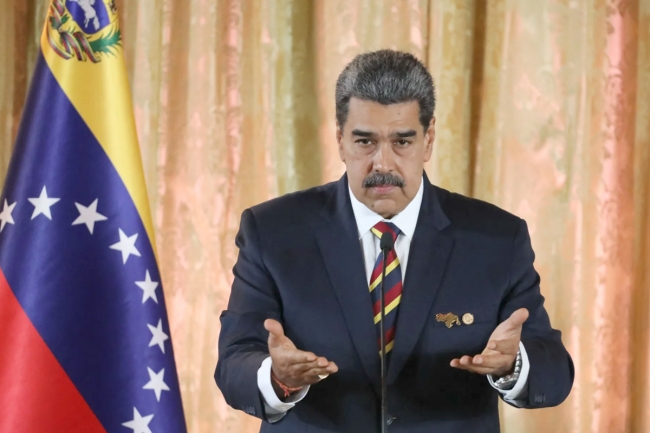 مادورو مستعد للحوار... وترامب يوسّع تهديداته العسكرية إلى المكسيك