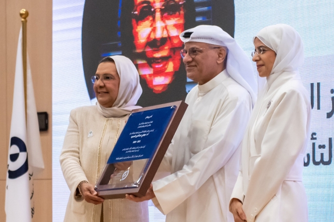 تكريم أعضاء المجلس التأسيسي لجامعة عبدالله السالم تقديراً لجهود بناء الصرح الأكاديمي