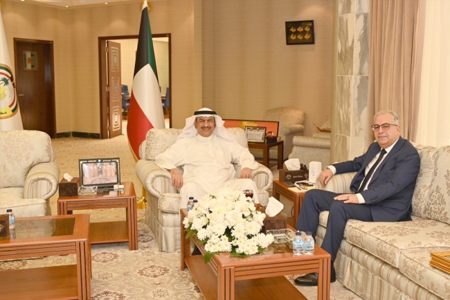 محافظ الجهراء وسفير المغرب
يبحثان فرص التعاون