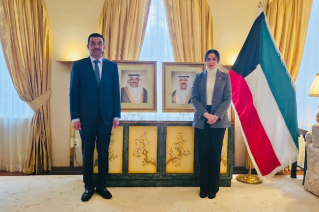 رئيس الأركان زار سفارة الكويت في ⁧‫الولايات المتحدة