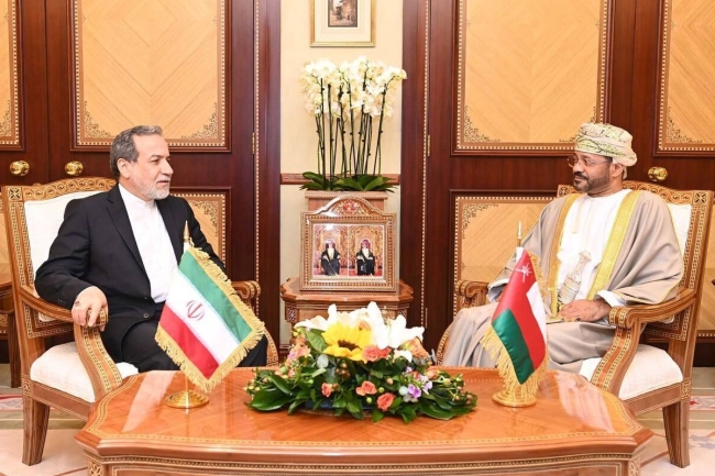 وزير الخارجية الإيراني يزور سلطنة عمان وهولندا الاثنين المقبل