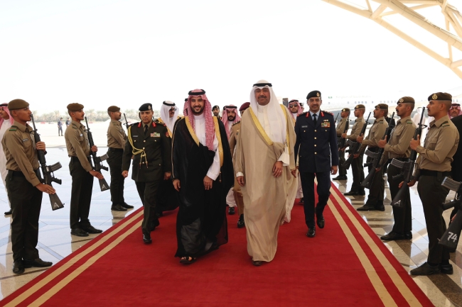 وزير الدفاع يستقبل نظيره السعودي ووزراء شؤون الدفاع بالإمارات والبحرين وعمان وقطر