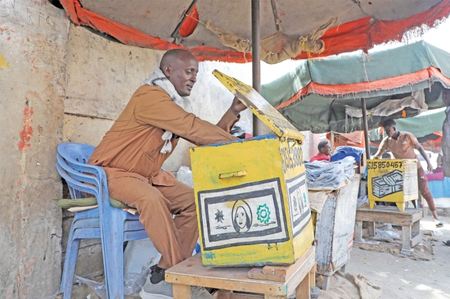 ترامب يلوّح بهجمات وشيكة على فنزويلا وكولومبيا تحذره من «إيقاظ النمر»