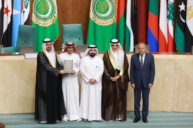 «نزاهة» و«سهل» يفوزان بجائزة التميز الحكومي العربي 2025