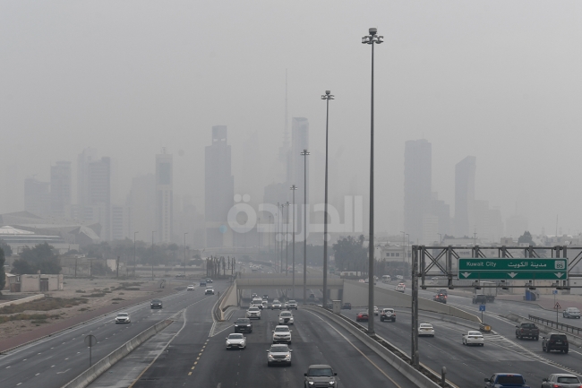 طقس رطب وضباب في الساعات المتأخرة من الليل