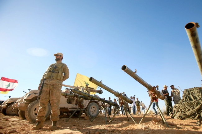 «حزب الله» يفضل الحرب على نزع السلاح ويحذر من «ذوبان الأقليات»