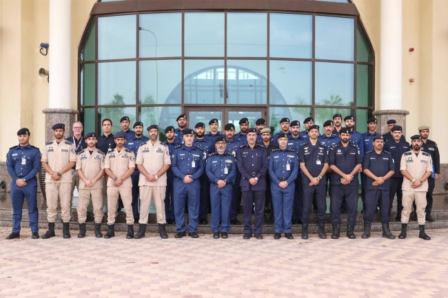 تخريج دورة بمكافحة الحرائق الصناعية