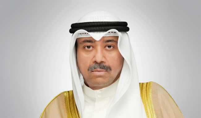 وزير الدفاع يهنئ نظيره القطري باليوم الوطني لبلاده