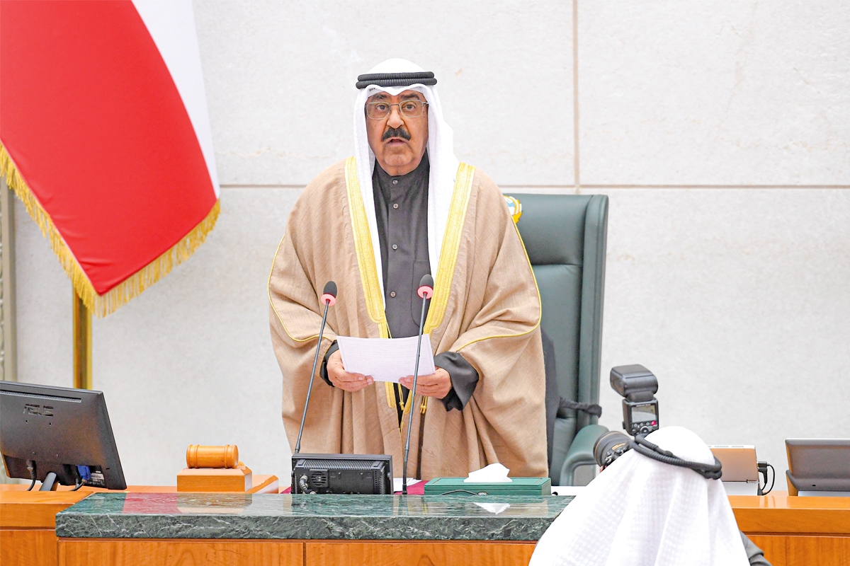 الكويت تحتفل بأميرها... عامان من الإنجازات 