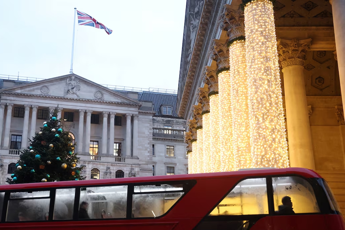 ديون المملكة المتحدة تلامس 3.1 تريليون جنيه إسترليني 