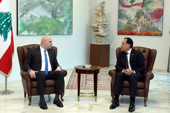 الرئيس اللبناني: نعوّل على الدور السياسي الرئيسي لمصر في المنطقة. عون استقبل رئيس الوزراء المصري: تفعيل اللجنة العليا المشتركة.. أمر ضروري. مدبولي: دعم مصري كامل للبنان واستقراره وسيادته.. وسنناقش مشاريع إعادة إعمار الجنوب 