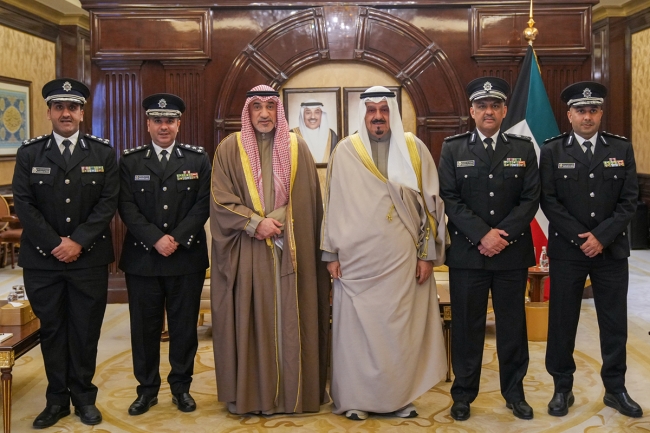 رئيس مجلس الوزراء يستقبل وزير الداخلية