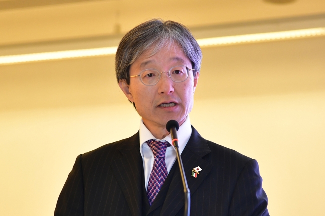 سفير اليابان يشيد بقيادة سمو الأمير ويستعرض مسيرة عام من التعاون مع الكويت