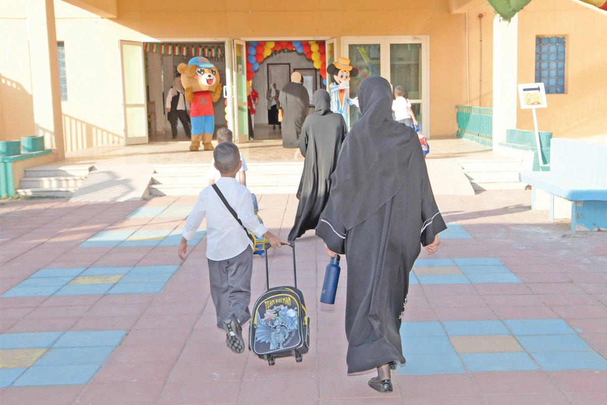 قرارات التخفيف ترهق «التربية»... والاستئذانات الطبية أزمة جديدة 