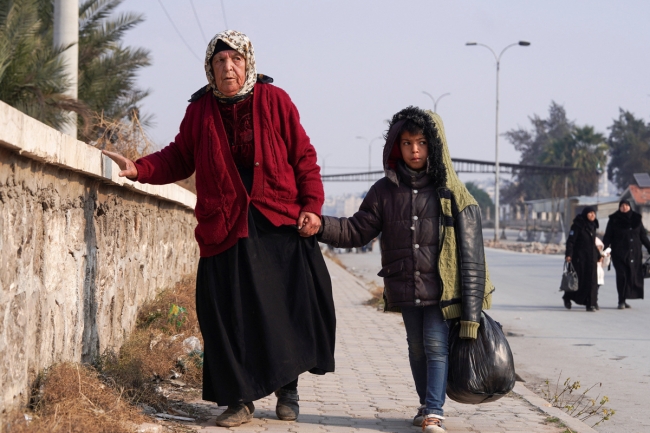 نار تحت الرماد في حلب بعد اشتباكات دامية بين دمشق و«قسد»