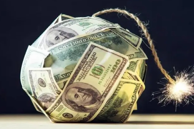 هل وصلنا إلى نقطة الانفجار في أزمة الديون العالمية؟ 