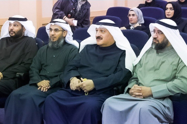 وزير الصحة يدشن خدمة «تراخيص الأشعة الرقمية». اطّلع على انطلاق برنامج «RAIS+» الدولي للرقابة الإشعاعية. خلال زيارة ميدانية إلى مبنى إدارة الوقاية من الإشعاع في الوزارة 