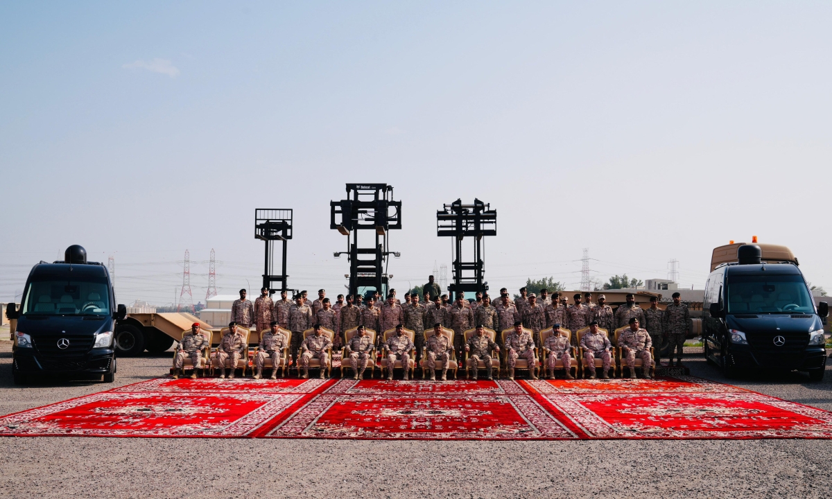 رئيس الأركان يزور هيئة الإمداد والتموين ويتفقد سير العمل 