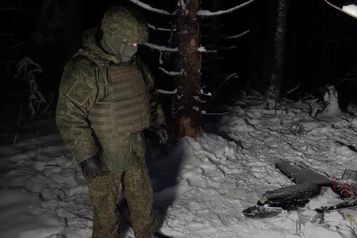 بوتين لتوسيع المنطقة الآمنة وزيلينسكي يريد قوات أميركية 