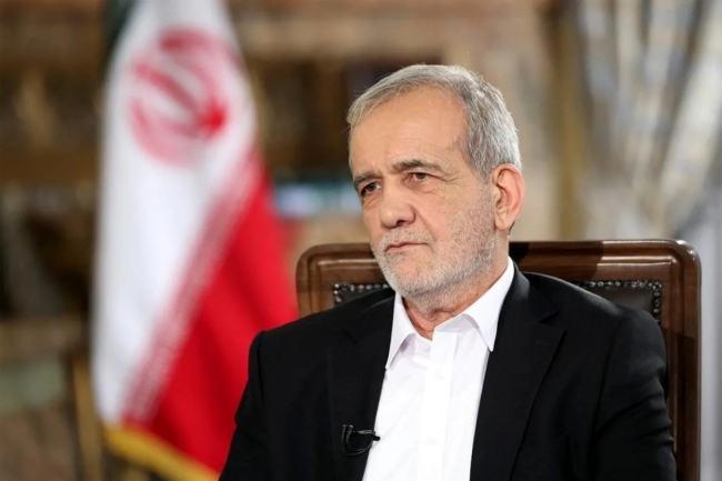 بزشكيان: الحكومة قد تتخذ قرارات جديدة مساء اليوم لتحسين الوضع 
الاقتصادي