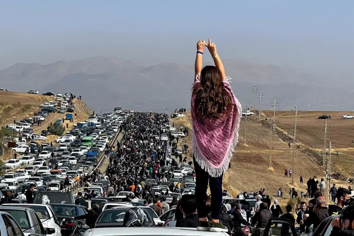 ما الذي يحدث في طهران ؟ 