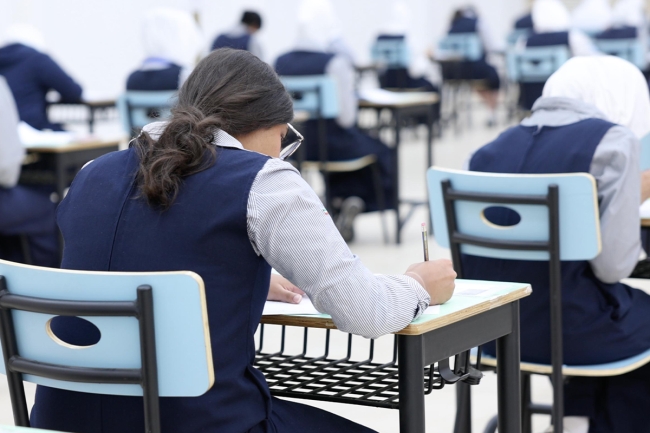 34 ألف طالب في الـ 12 يبدأون اليوم اختباراتهم 